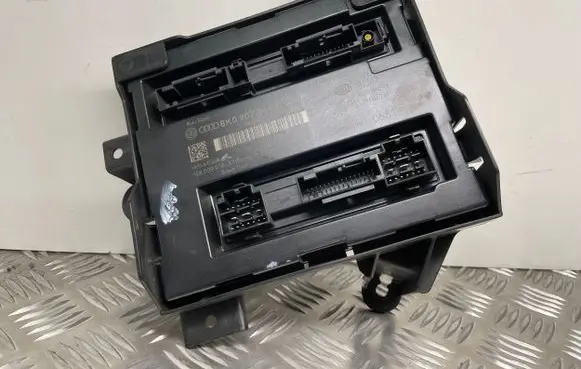 Audi A4 S4 B8 8K Comfort/convenience module 8K0907064GE 8K0907064FE