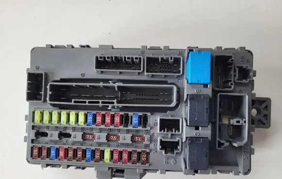 Honda Accord Fuse module TL0E610KC
