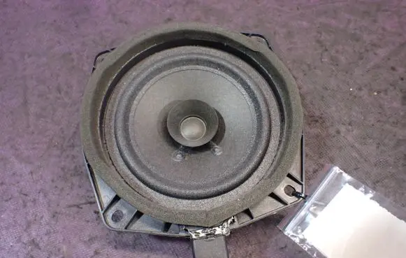 Mitsubishi Colt CZ3 Front door speaker MN141417