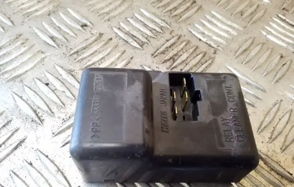 Subaru Forester SG Window wiper relay 3300120517