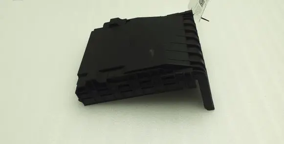 Volkswagen PASSAT B7 Fuse box cover 1K0937132F