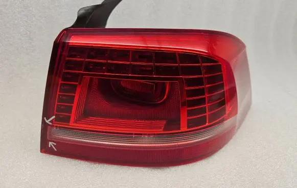 Volkswagen PASSAT B7 Rear/tail lights 3AE945310