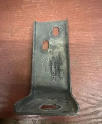Renault Master III Radiator support slam panel bracket 8200657217B