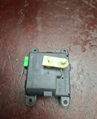 Honda FR-V Air flap motor/actuator 2S98030820