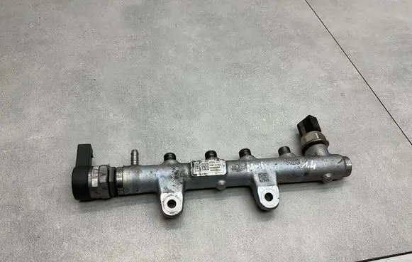 Skoda Rapid (NH) Fuel main line pipe 04B130093 057130764AB
