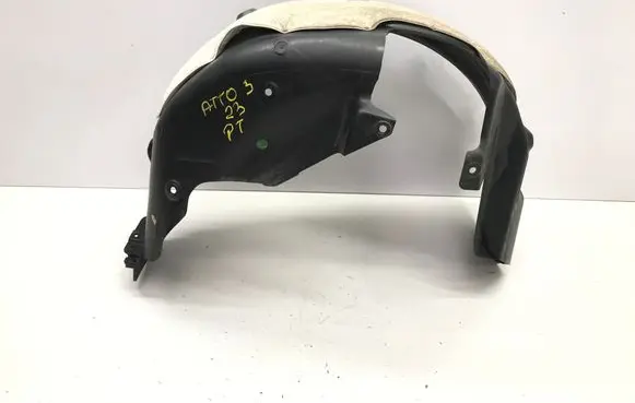 Rear arch fender liner splash guards