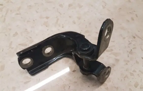 Toyota Prius (XW20) Rear door lower hinge A046694