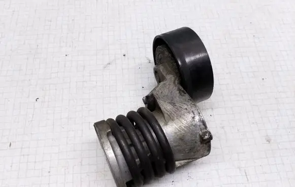Volkswagen Polo Timing belt tensioner 03D903305B F2335975