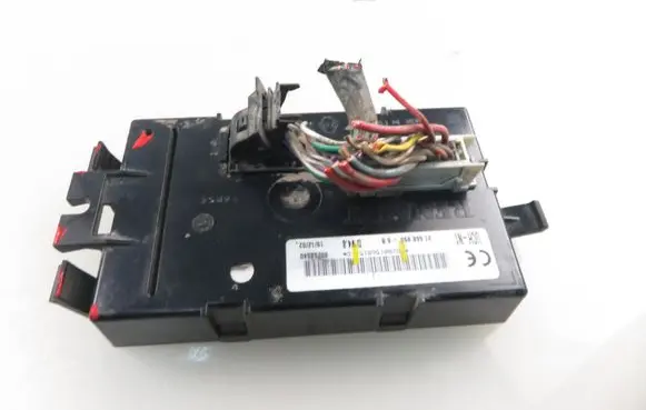 Opel Vivaro Central body control module 8200156015