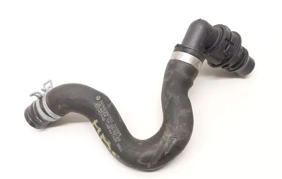 Mercedes-Benz C W206 Engine coolant pipe/hose A2068300702