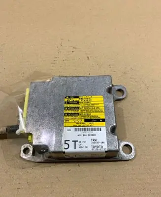 Toyota Auris 150 Airbag control unit/module 8917002560 215537106