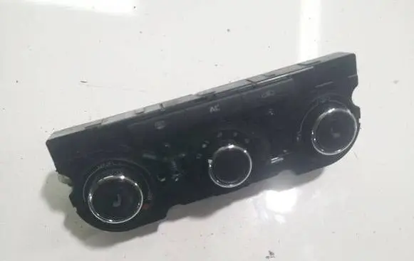 Skoda Superb B6 (3T) Climate control unit 3T0820047K