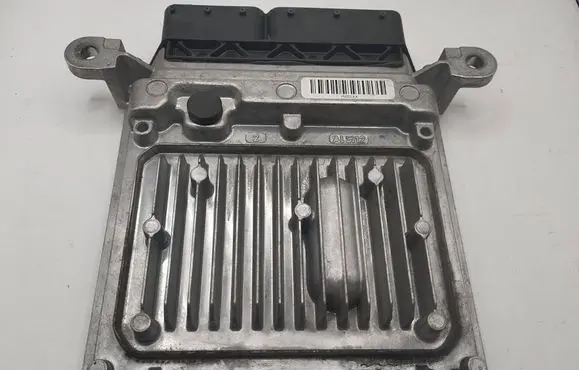 Mercedes-Benz C W204 Engine control unit/module A6511500126 28208056 A0054469240