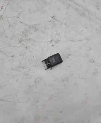 Mitsubishi Pajero Other relay MB183865
