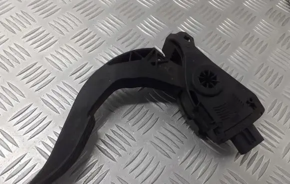 Audi A6 Allroad C6 Accelerator pedal position sensor 8K1723523