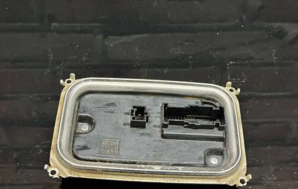 Mercedes-Benz B W247 Headlight ballast module Xenon A2139002534 042023 23031402015329E
