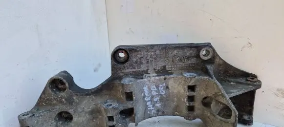 Volkswagen Sharan Engine mounting bracket 045903143c