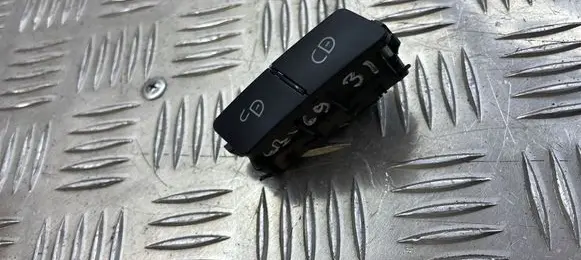 Mercedes-Benz C W204 Central locking switch button A2048706410