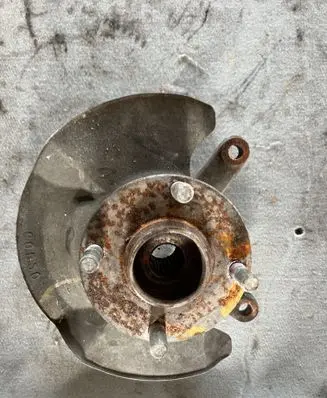 Opel Agila A Front wheel hub spindle knuckle