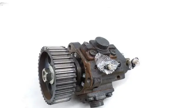 Opel Zafira C Fuel injection high pressure pump 55597787 0445010442