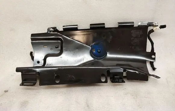 Land Rover Range Rover Sport L494 Other engine bay part CK52611J03AD