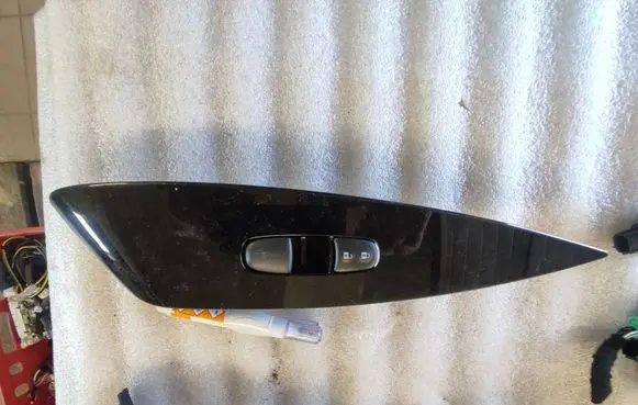 Nissan Leaf I (ZE0) Electric window control switch 254115SA0A MEXTC0 0869