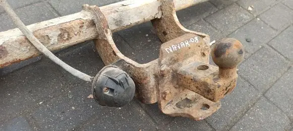 Nissan Navara D40 Detachable towbar 