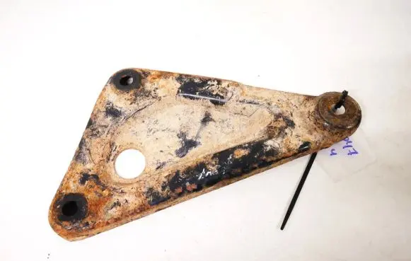 Opel Vectra B Engine mounting bracket