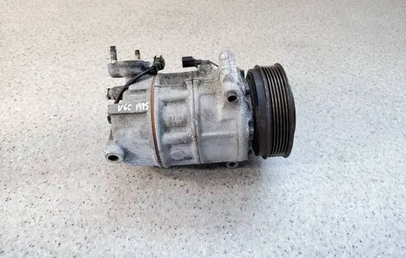 Volvo V60 Air conditioning (A/C) compressor (pump) 31404446