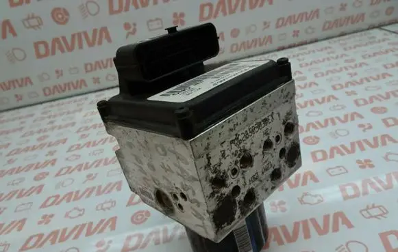 Volkswagen PASSAT B6 ABS Pump 3C0.614.095.P 16332401