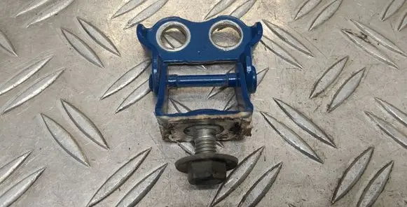 Toyota Yaris Tailgate/trunk/boot hinge