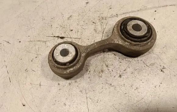 BMW 5 F10 F11 Rear control arm 6775683