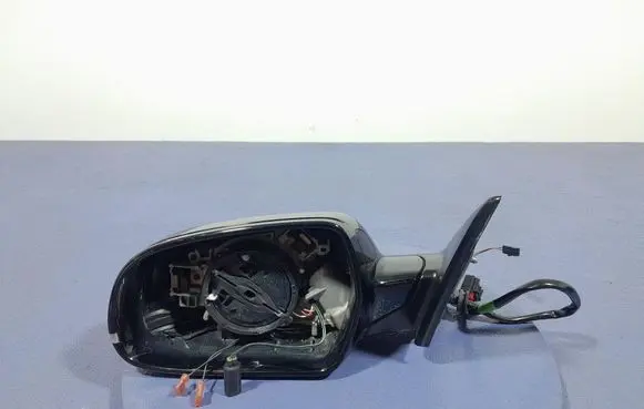Audi A5 8T 8F Front door electric wing mirror 
