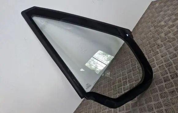 Ford Transit Front vent window/glass (coupe) 43R007023