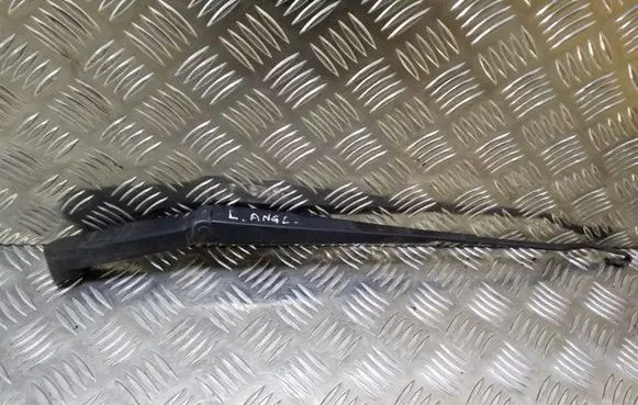 Nissan Navara D40 Front wiper blade arm