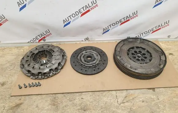 BMW 3 E92 E93 Clutch set kit 324063810 415047710 3240638