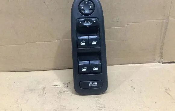Peugeot 508 Electric window control switch 98026370ZD
