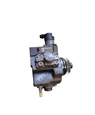 Mercedes-Benz Vito Viano W447 Fuel injection high pressure pump 8201045496 0445010250 5516351