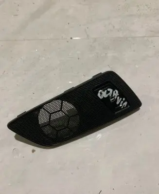 Skoda Octavia Mk2 (1Z) Electric window control switch 1Z1867436