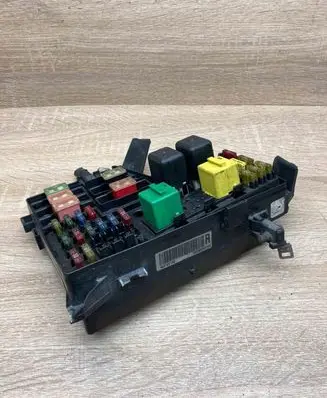Rover 620 Fuse box set YQE102190 142330031198