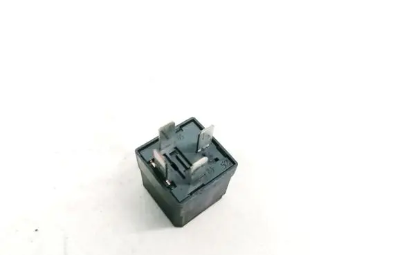 Opel Vectra C Other relay 13171831 4ra007791-05