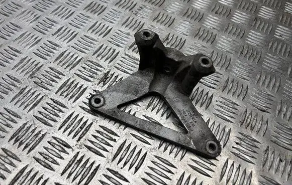 Audi A4 S4 B7 8E 8H Gearbox mounting bracket 8E0399115J