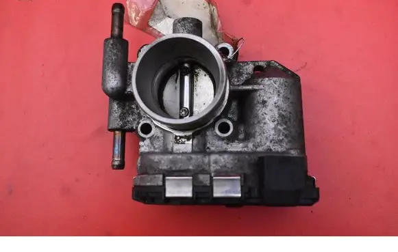 Opel Astra H Throttle body valve 24420536