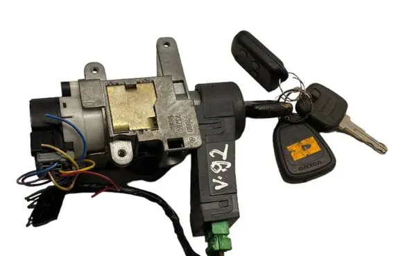Volvo XC90 Ignition lock 8626324 8673073