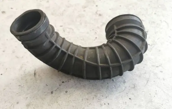Volvo XC90 Air intake hose/pipe 08634143