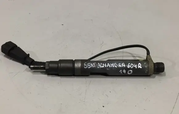Seat Alhambra (Mk1) Fuel injector 028130201S