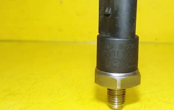 Mercedes-Benz Vito Viano W639 Fuel pressure sensor A0041531528