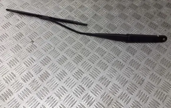 Fiat Punto (188) Front wiper blade arm