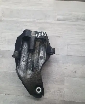 Mercedes-Benz C W204 Engine mounting bracket A6512230004
