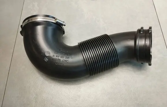 Audi A8 S8 D5 Air intake hose/pipe 4N0129616M